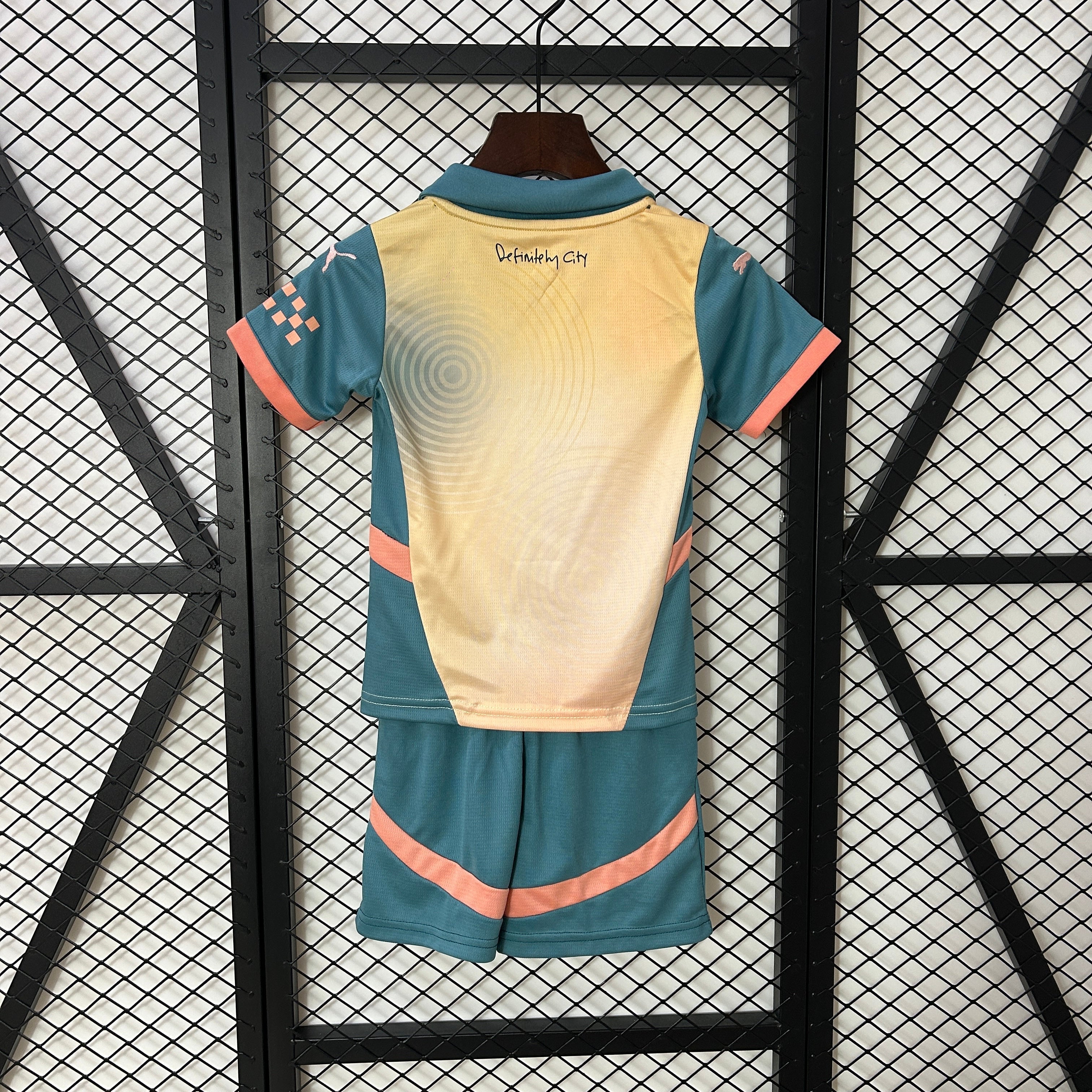 24/25 Ensemble Enfant Manchester City